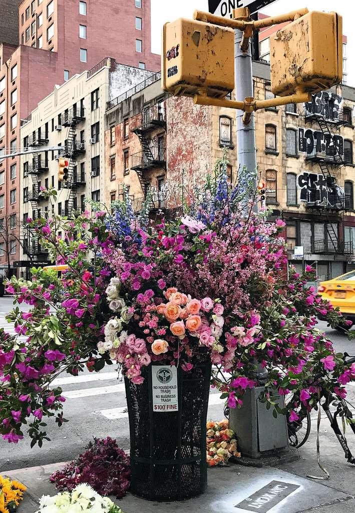 Puzzle 300 - Moments: Fleurs à New-York CASSE-TÊTE - 300 - 375 morceaux