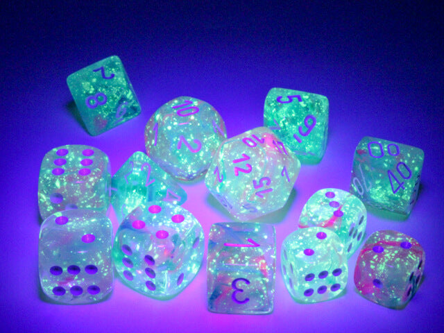 Dés Chessex Nebula: 12D6 Wisteria/White Luminary - Achat en ligne