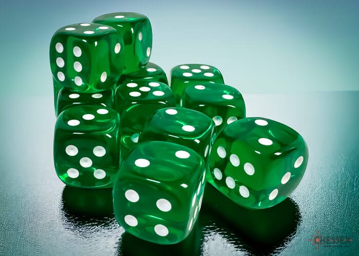 Translucent: 12D6 Green/White Accessoires - Dés - Classiques