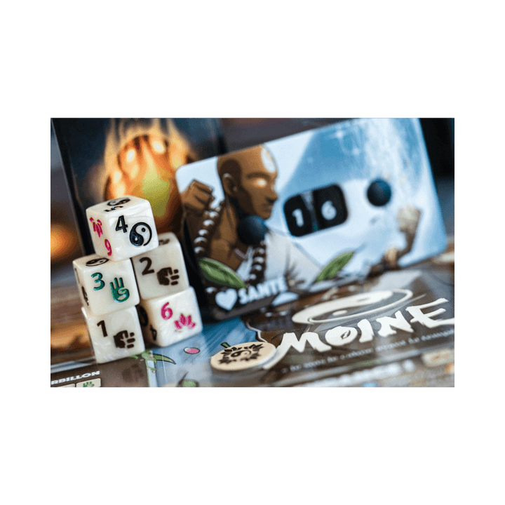 Dice Throne Sais. 1 - Moine contre Paladin (FR) JEUX - Jeux de cartes