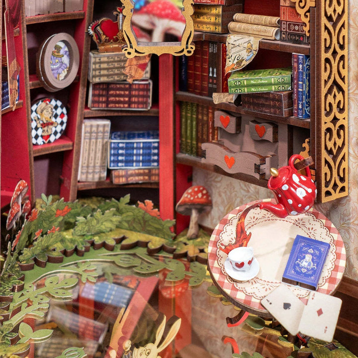DIY BookNook Alice au pays des merveilles PASSE-TEMPS - Bricolages