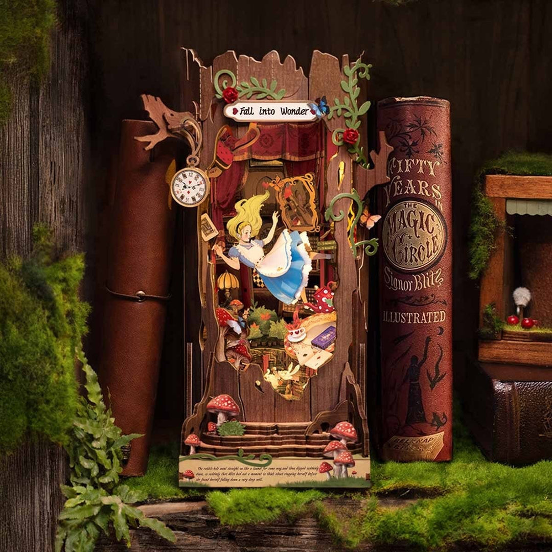 DIY BookNook Alice au pays des merveilles PASSE-TEMPS - Bricolages