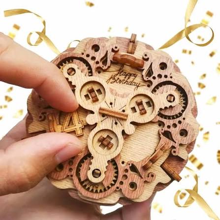 Gift Puzzle Box / Birthday Cake (ML) CASSE-TÊTE - CluePuzzle