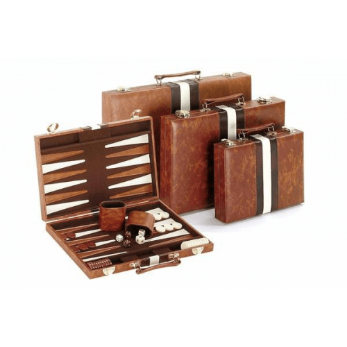 Jeu de stratégie millénaire : redécouvrez le backgammon avec un design Jeu de stratégie millénaire : redécouvrez le backgammon avec un design